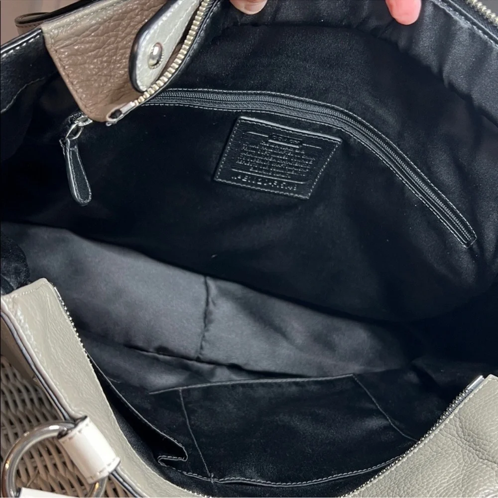 Coach Laura Spectator Tote, EUC - Picture 9 of 14